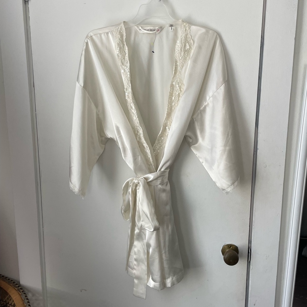 Victoria’s Secret bridal robe